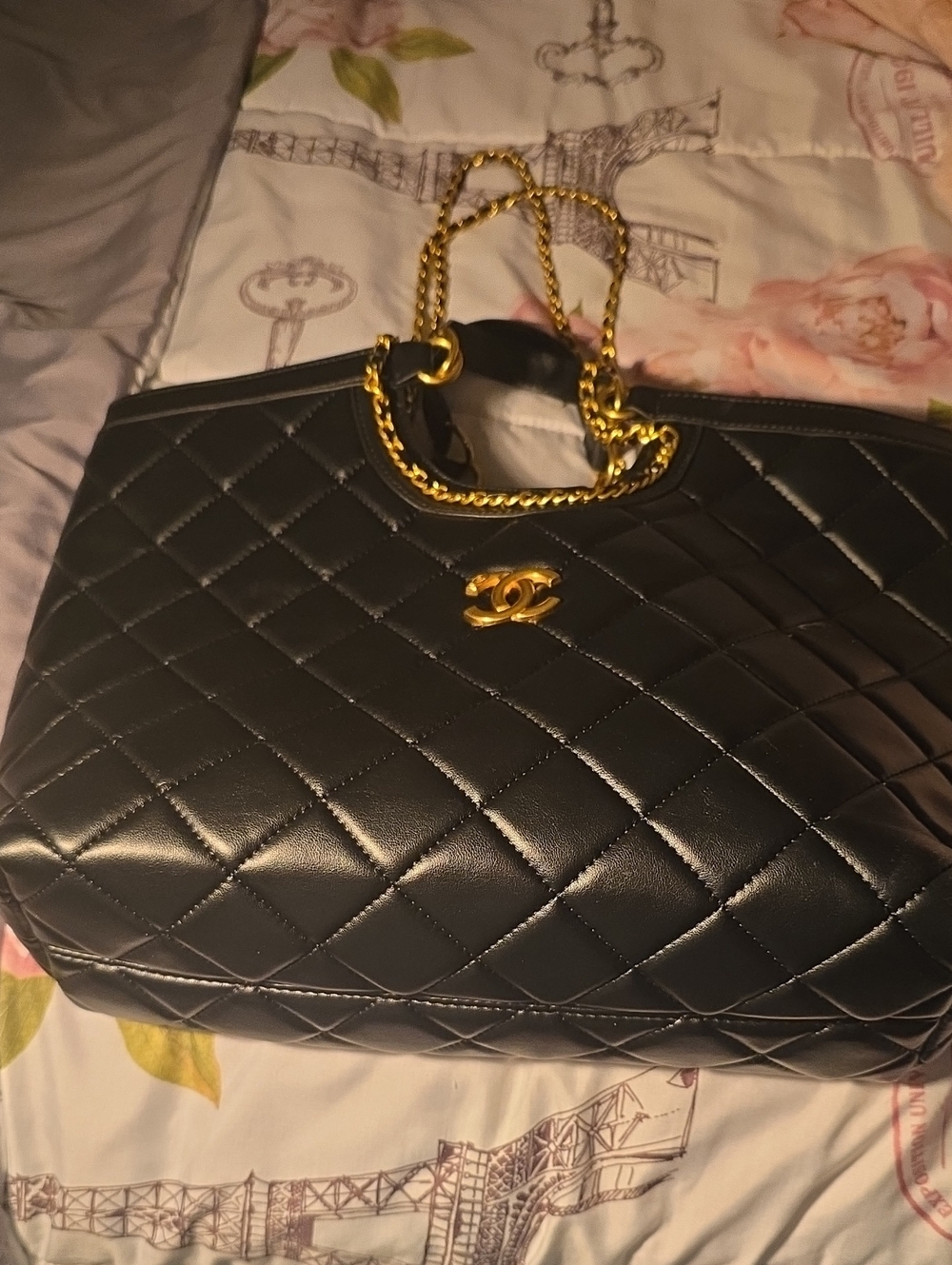 Black Quilted Chain-Handle Shoulder Bag - Gold Hardware S # On Inside Button.
